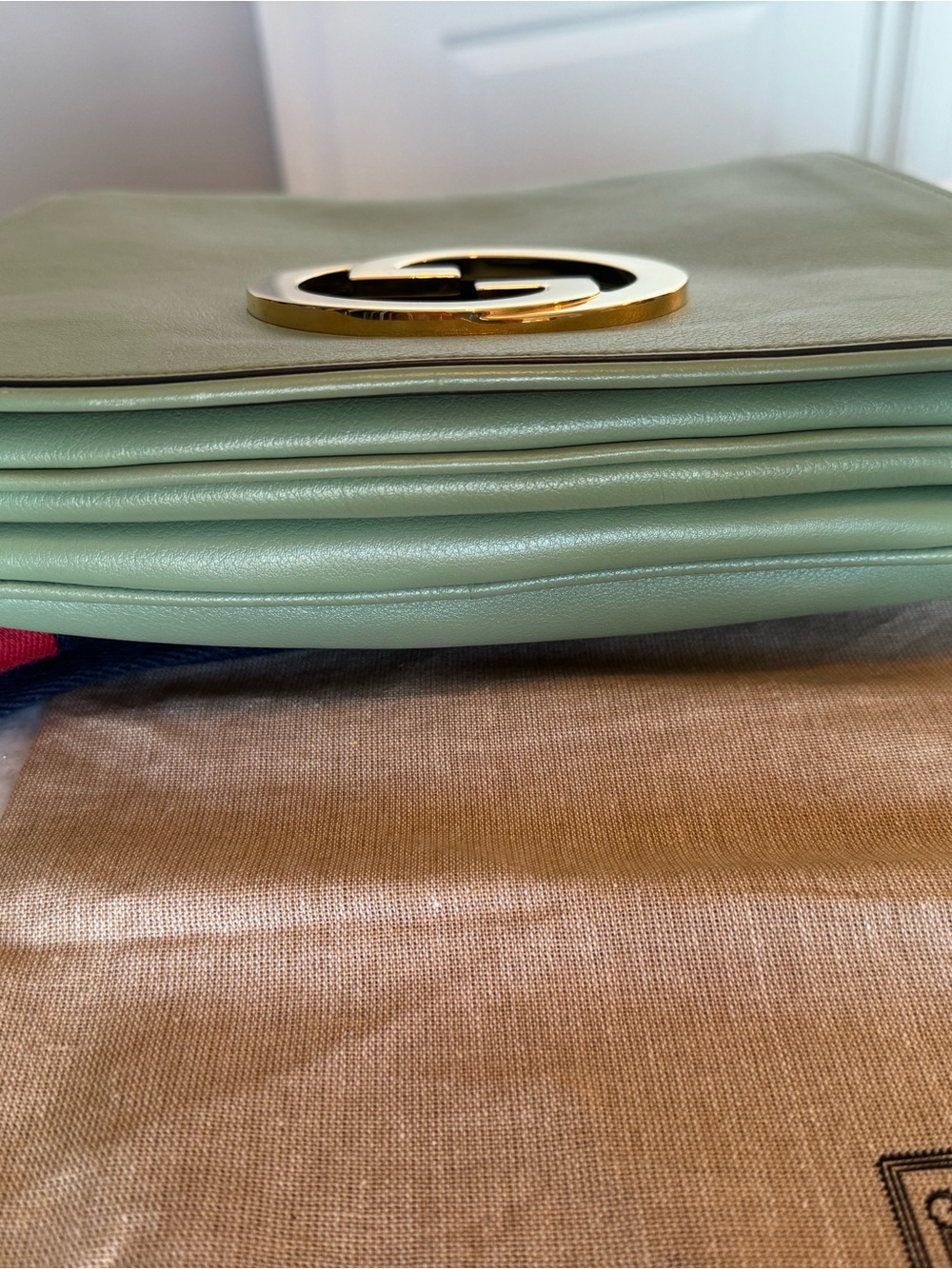 Gucci Blondie Green Leather Shoulder Bag with oversized Gold GG - Picture 11 of 16
